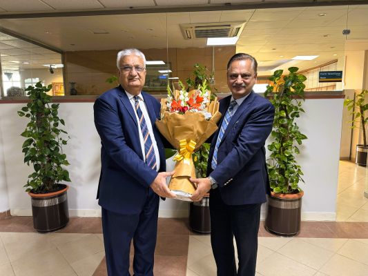 Why Scientists Make Exceptional Academic Leaders?